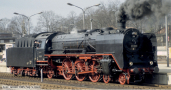 [Lokomotivy] → [Parn] → [BR 03] → 04150: parn lokomotiva ern s ervenm pojezdem a s kouovmi plechy